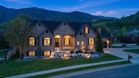 Photo of 8230 DEER RUN WAY, South Weber, UT 84405 (MLS # 2152689)