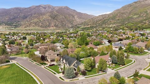 Tiny photo for 8230 DEER RUN WAY, South Weber, UT 84405 (MLS # 2152689)