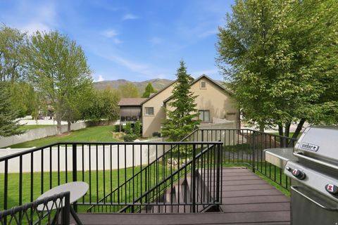 Tiny photo for 8230 DEER RUN WAY, South Weber, UT 84405 (MLS # 2152689)