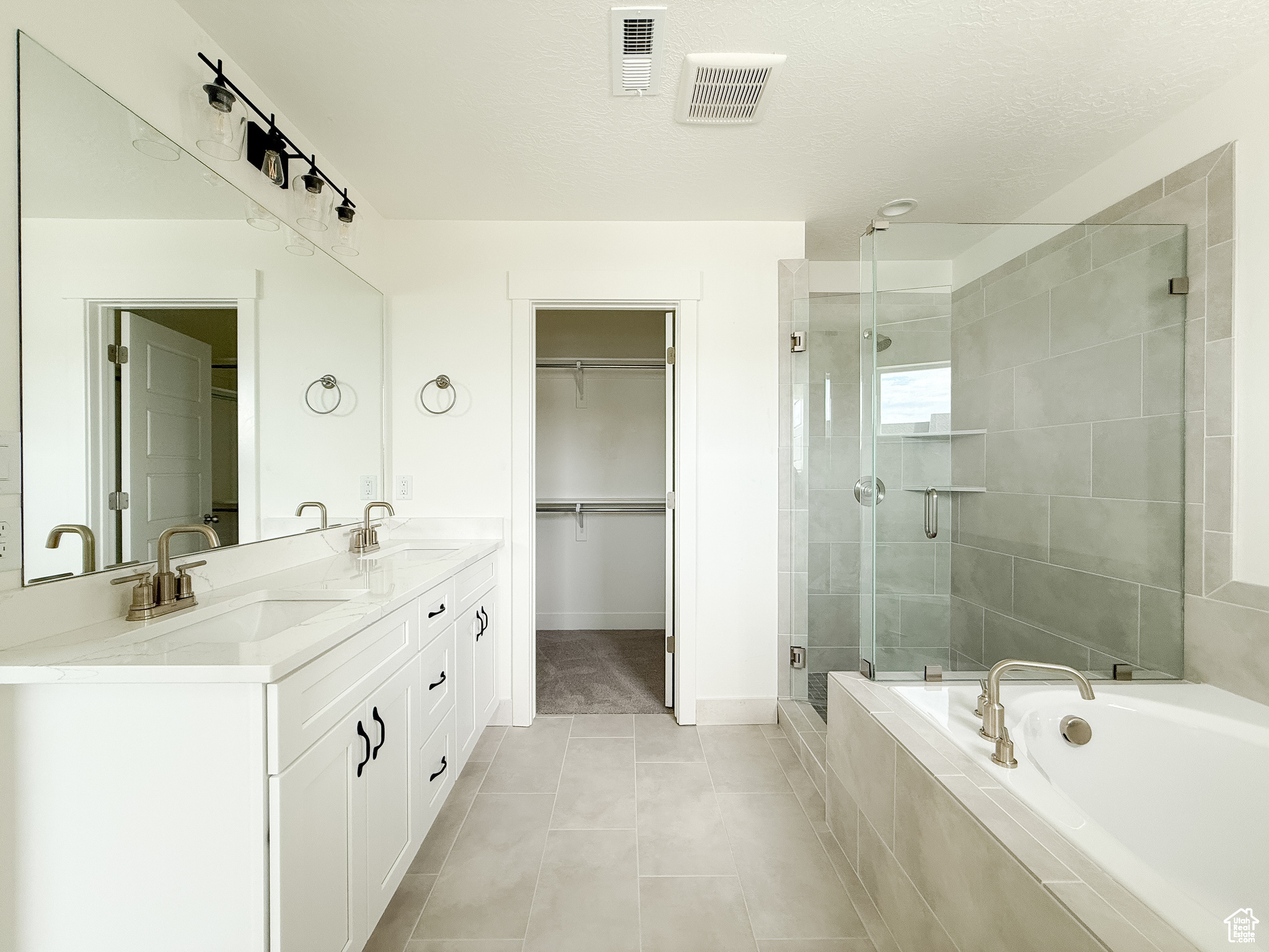 FOX CANYON - Residential