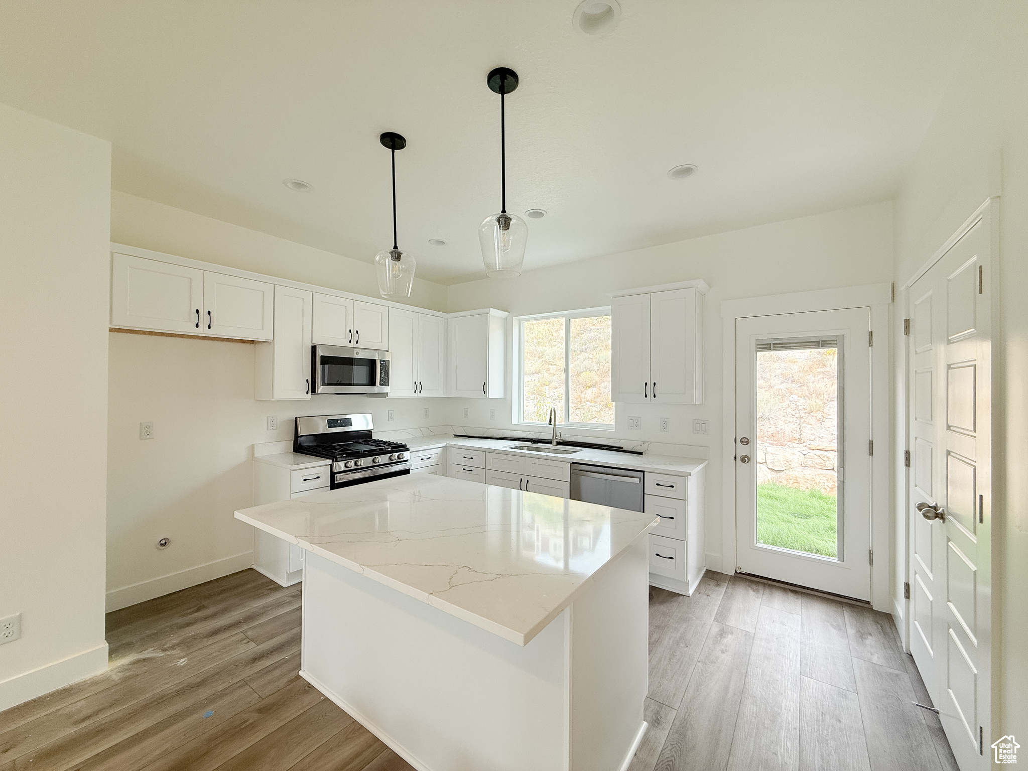 FOX CANYON - Residential
