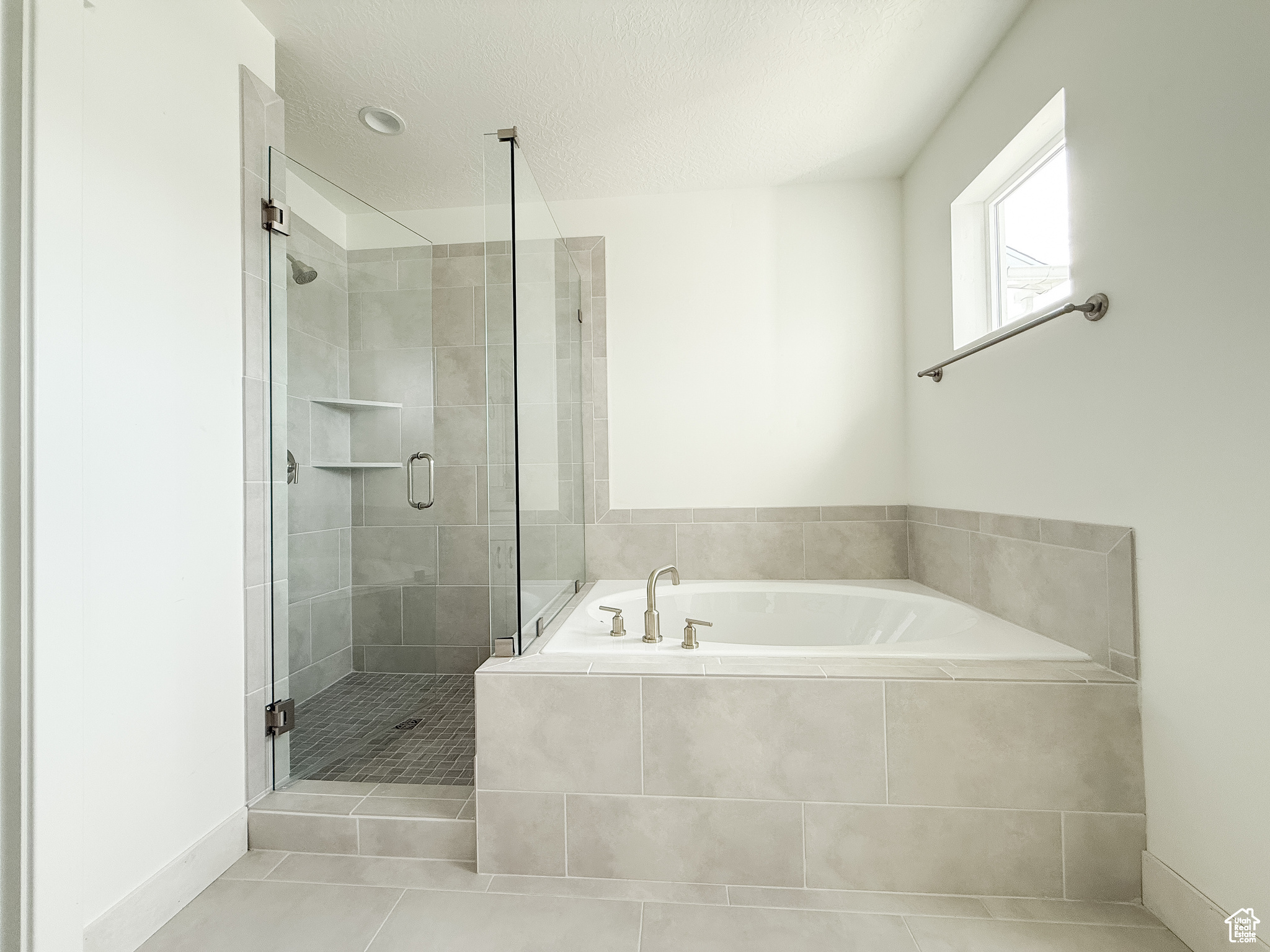 FOX CANYON - Residential