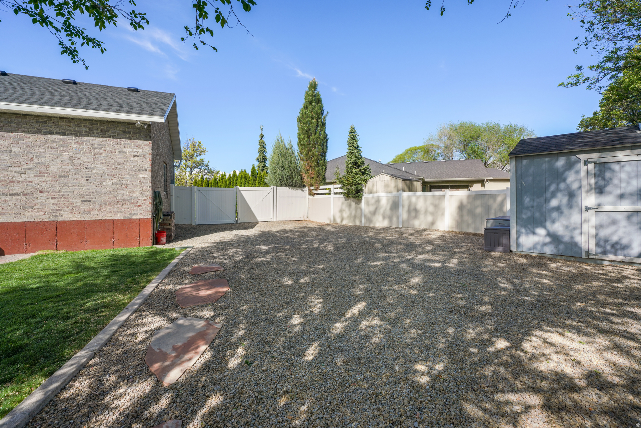 FOX BOROUGH - Residential