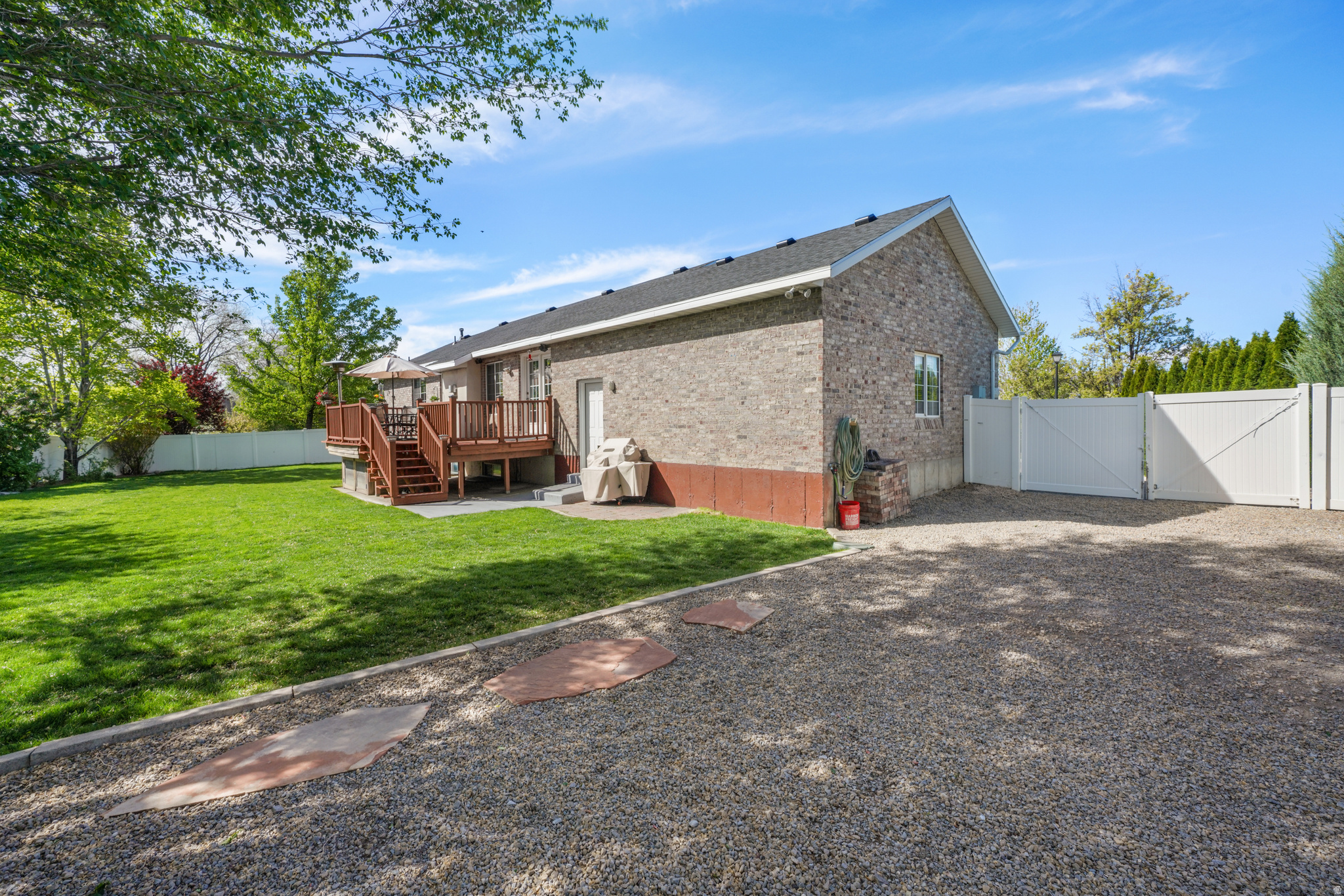 FOX BOROUGH - Residential