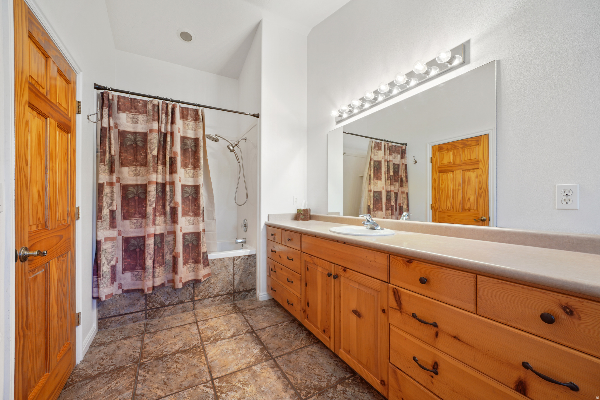 FOX BOROUGH - Residential