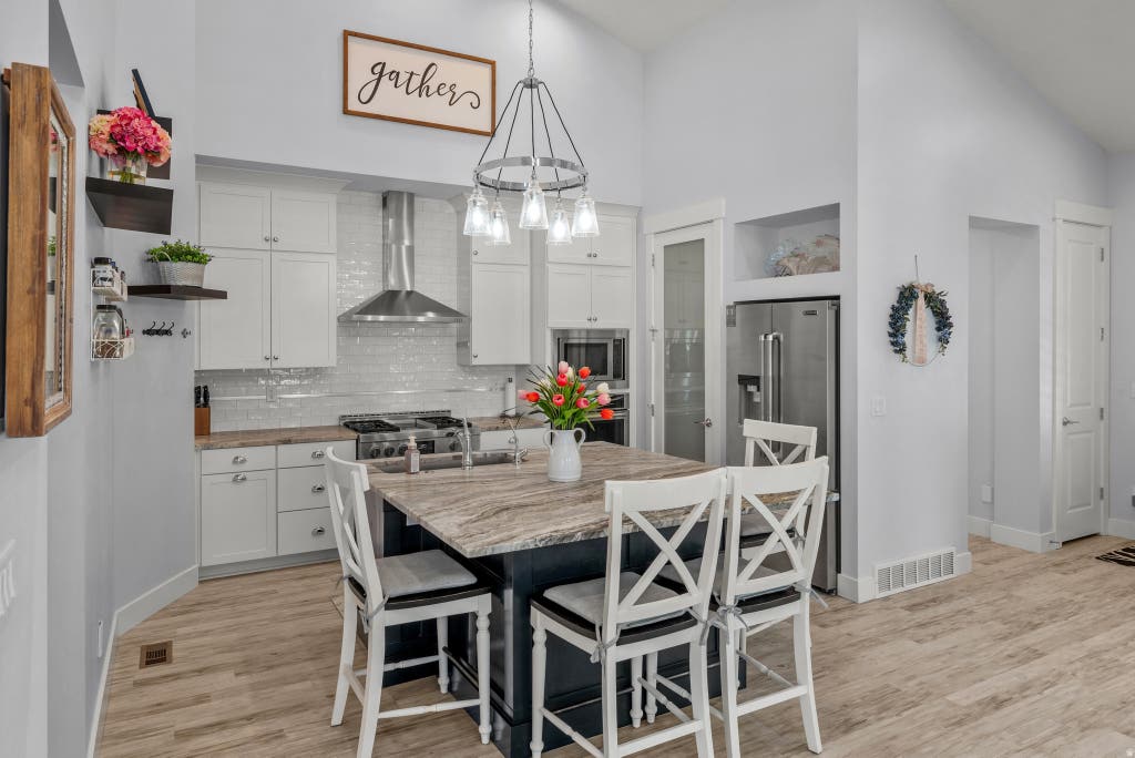 Photo of 11513 S MOUNT AIRY DR W, South Jordan, UT 84009 (MLS # 2178356)