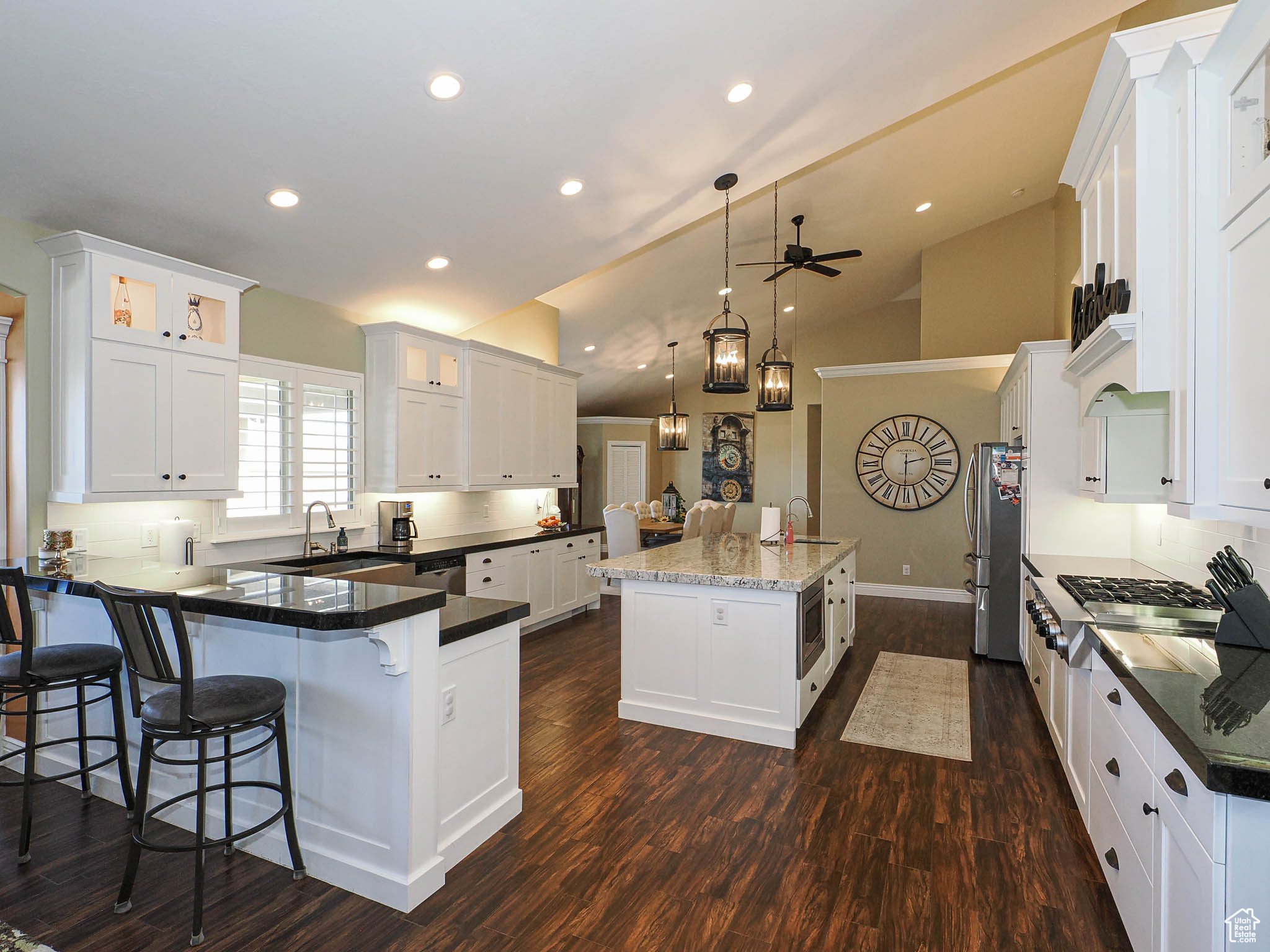 CASCADE COVE - Residential