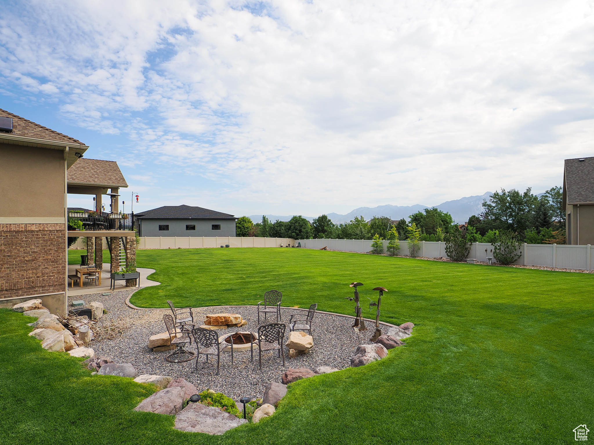 CASCADE COVE - Residential