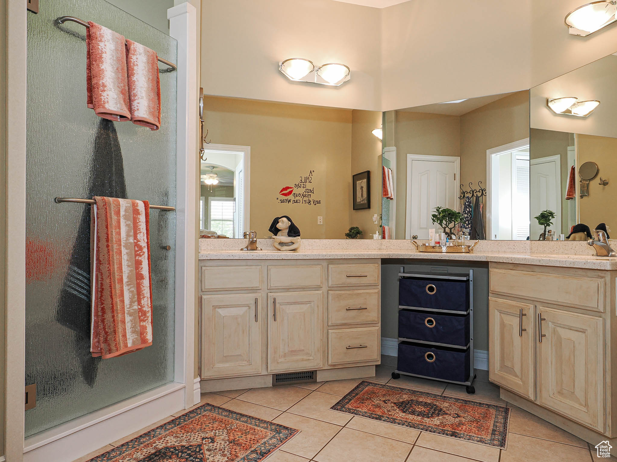 CASCADE COVE - Residential