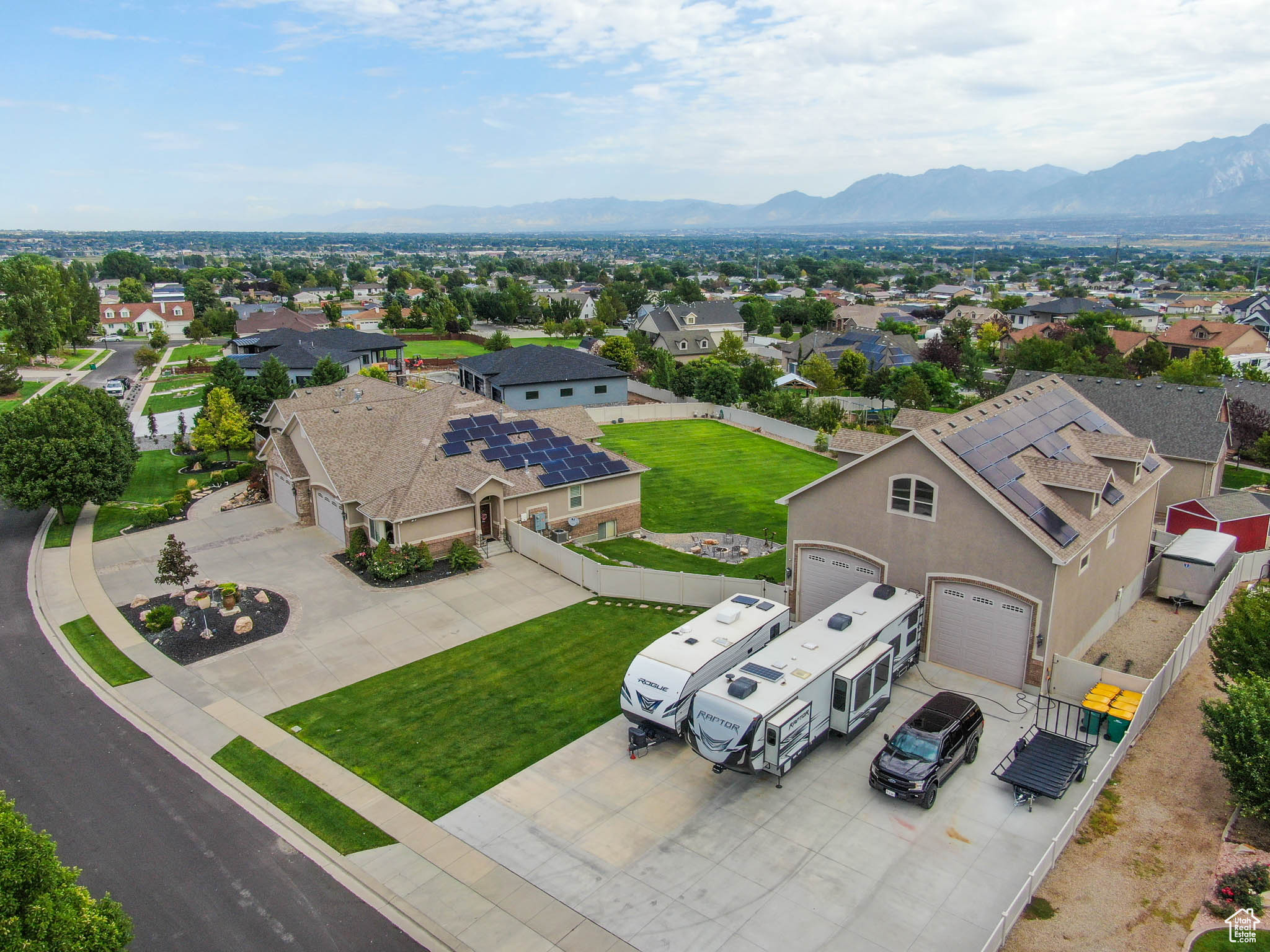 CASCADE COVE - Residential