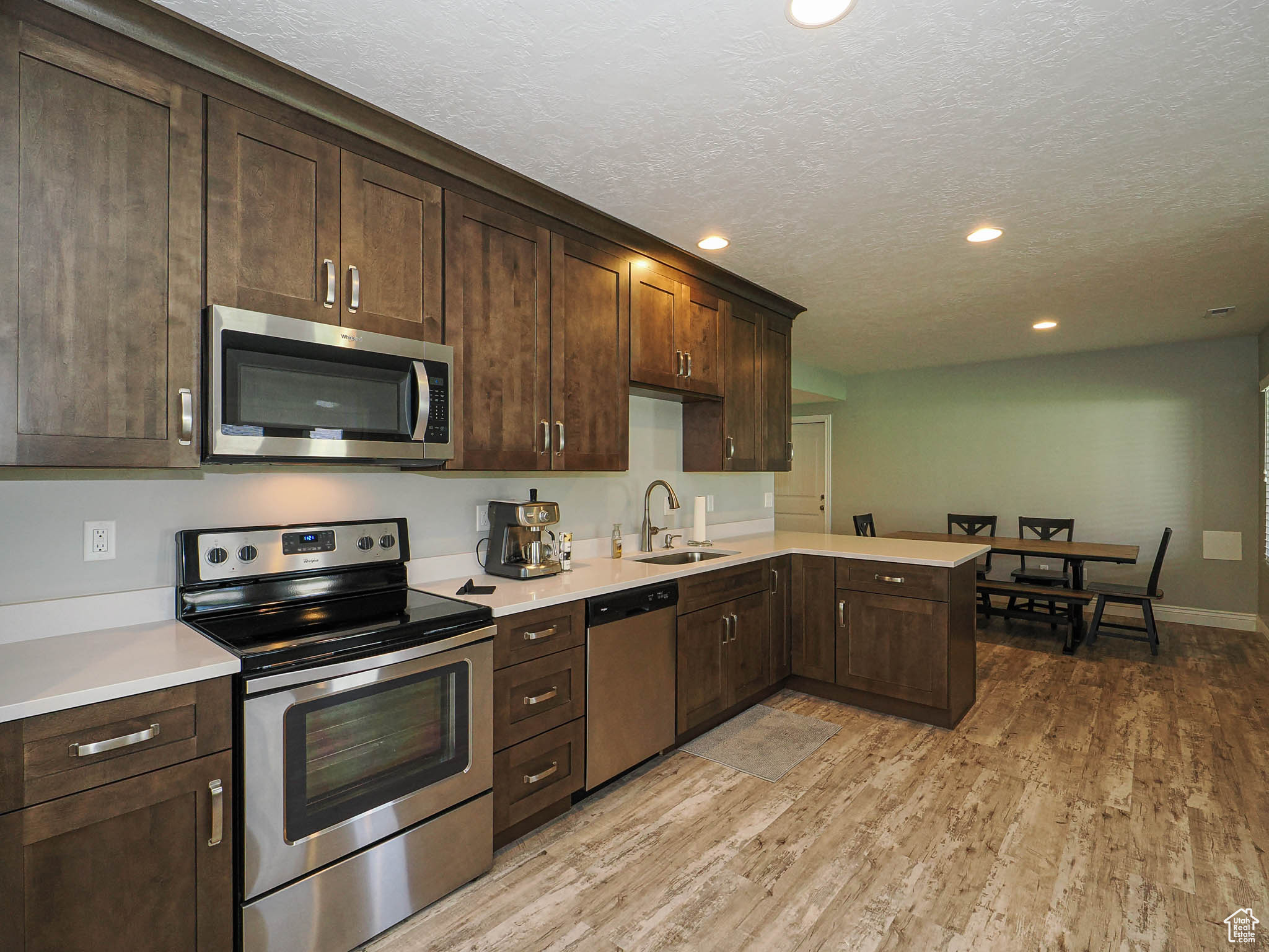 CASCADE COVE - Residential