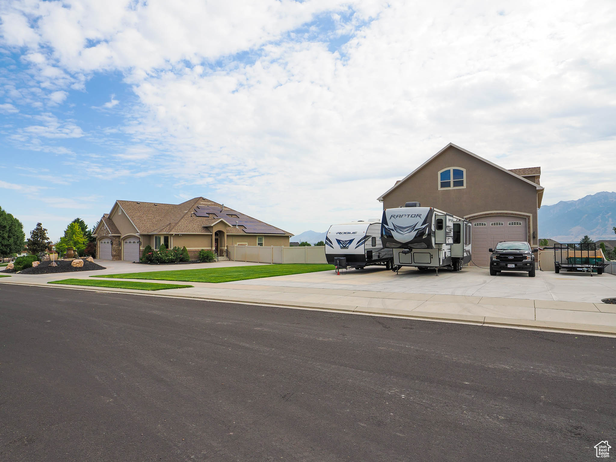 CASCADE COVE - Residential