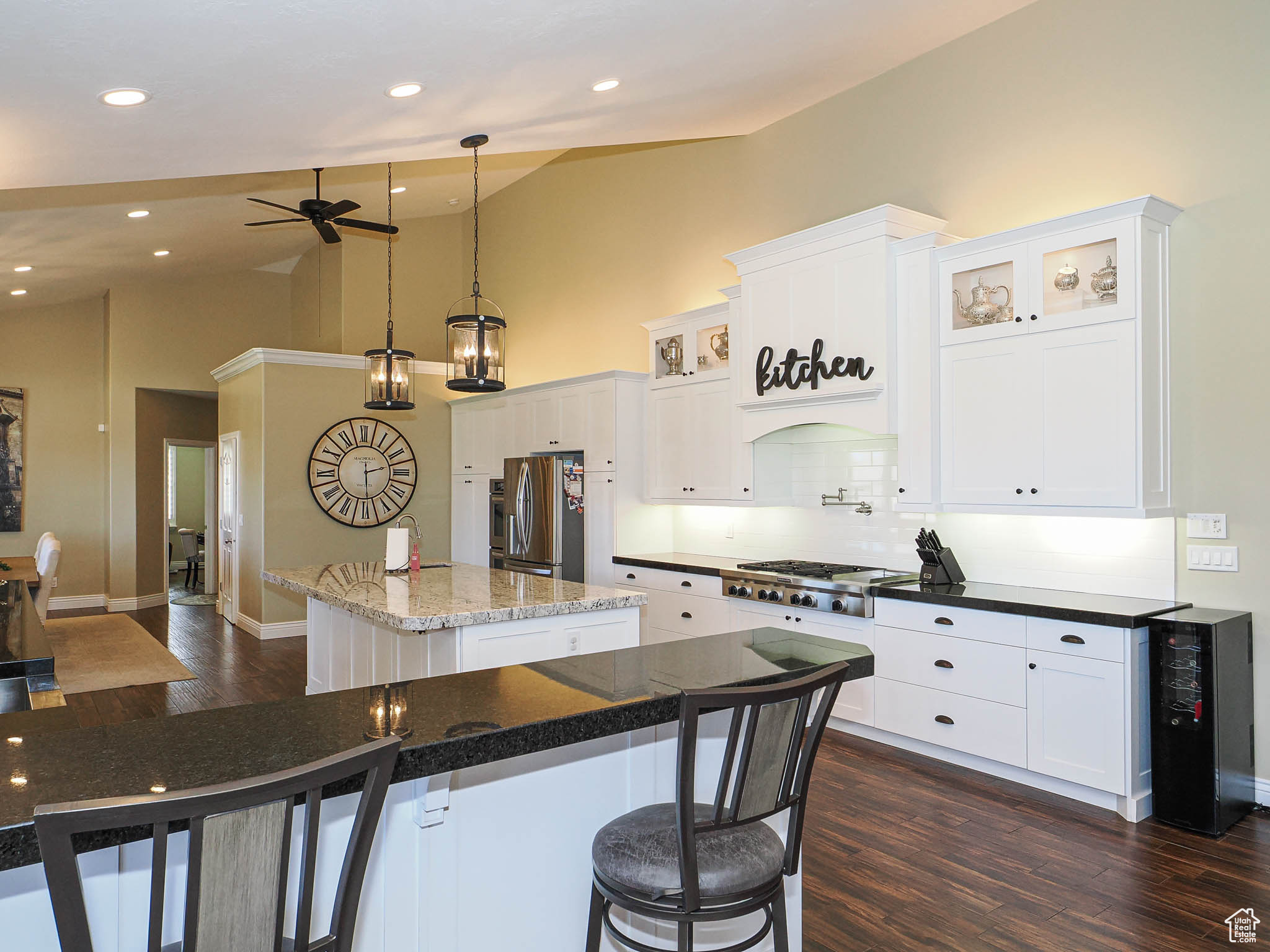 CASCADE COVE - Residential