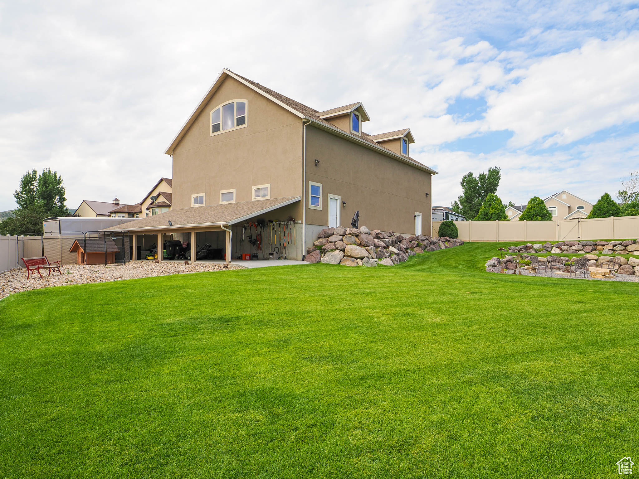 CASCADE COVE - Residential