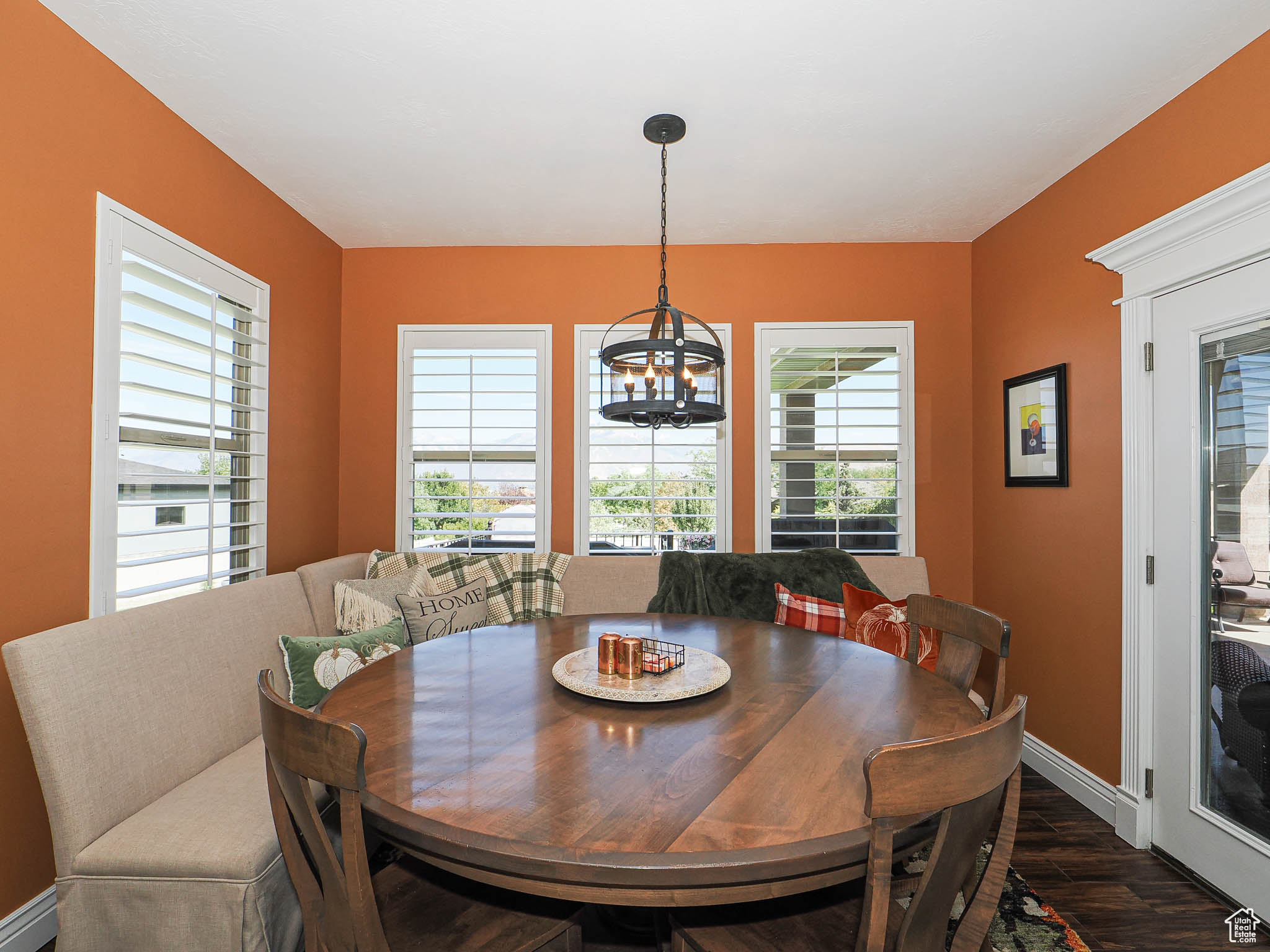 CASCADE COVE - Residential