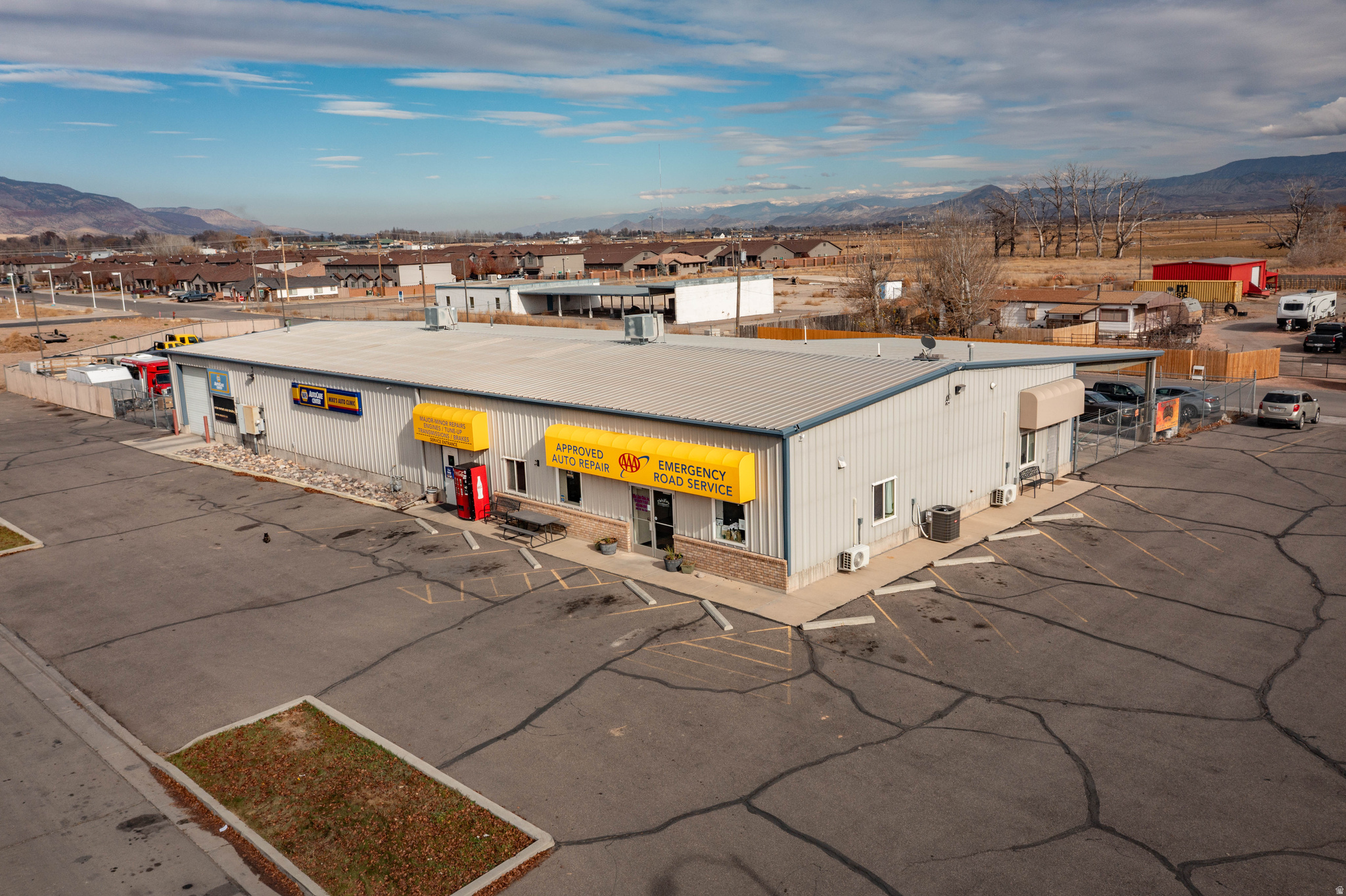 RICHFIELD COMMERCIAL CENTER - Commercial Sale