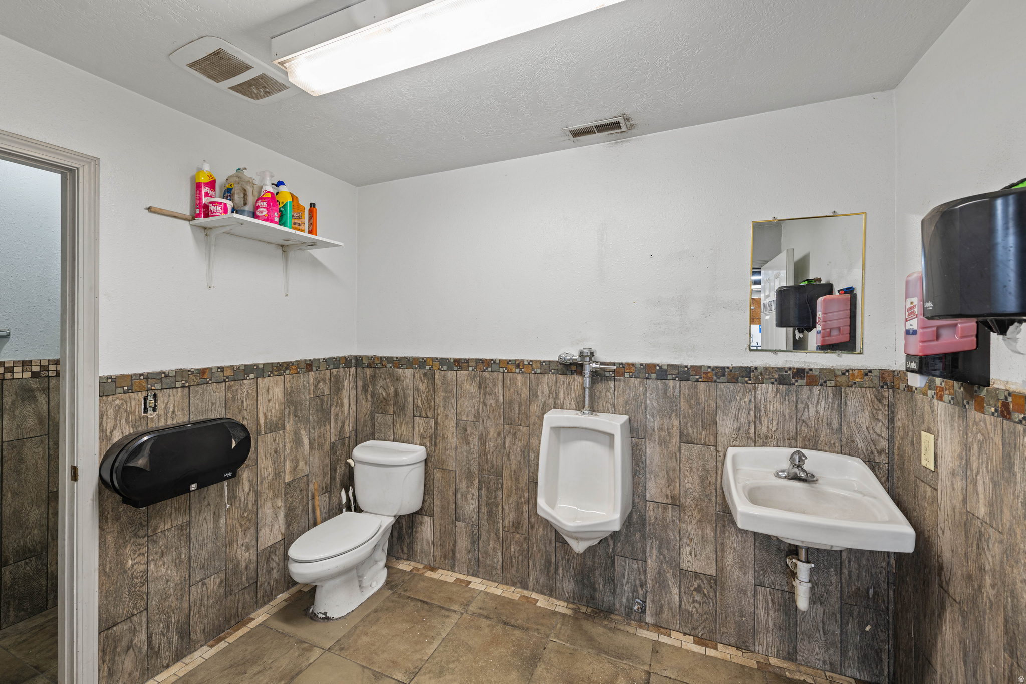 RICHFIELD COMMERCIAL CENTER - Commercial Sale