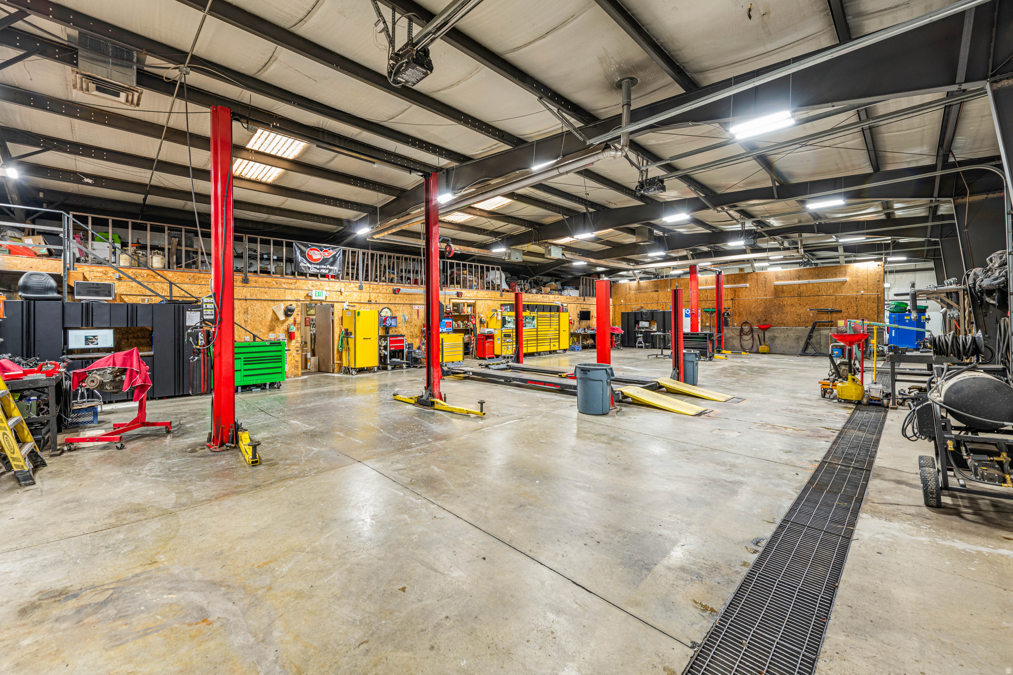 RICHFIELD COMMERCIAL CENTER - Commercial Sale