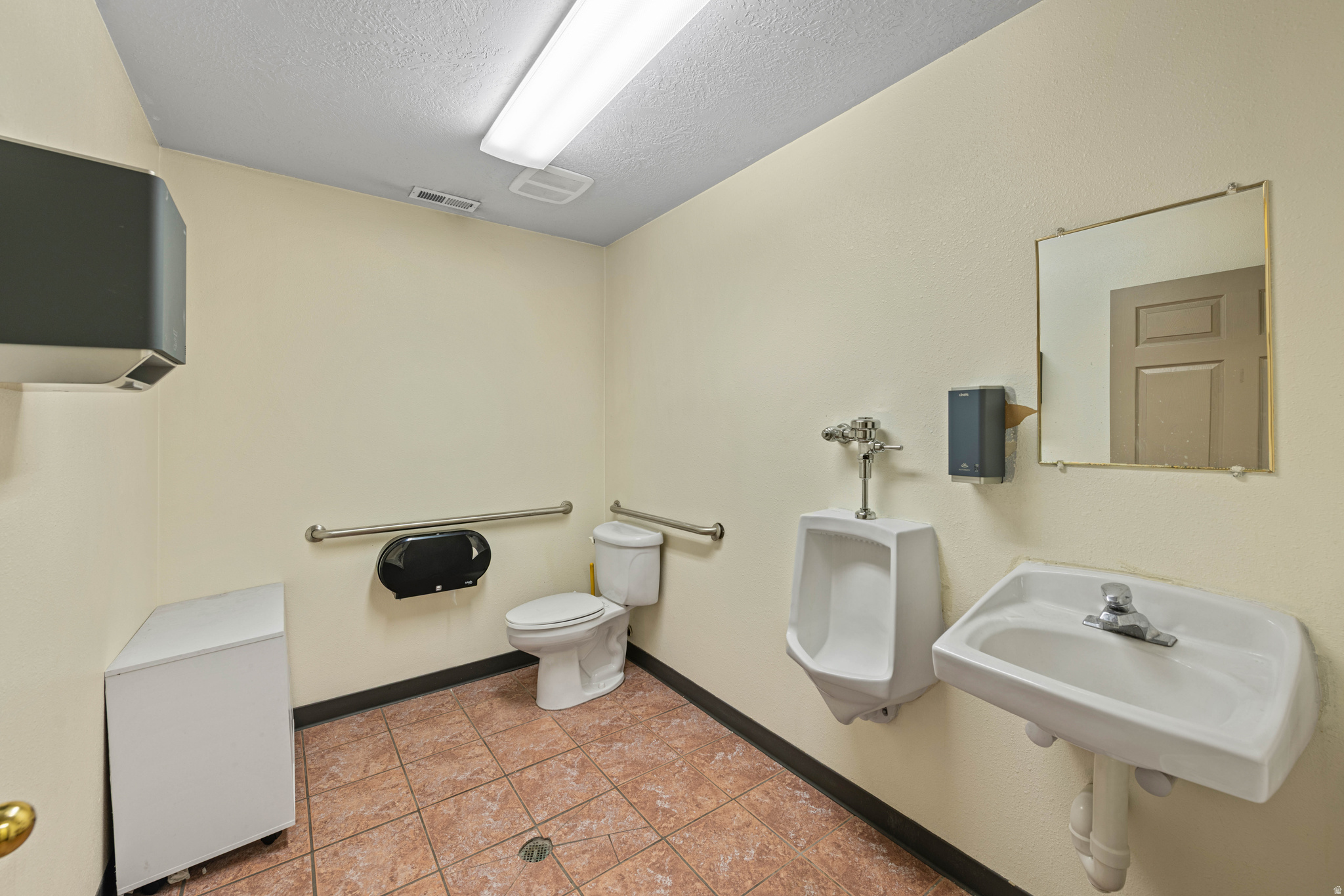 RICHFIELD COMMERCIAL CENTER - Commercial Sale