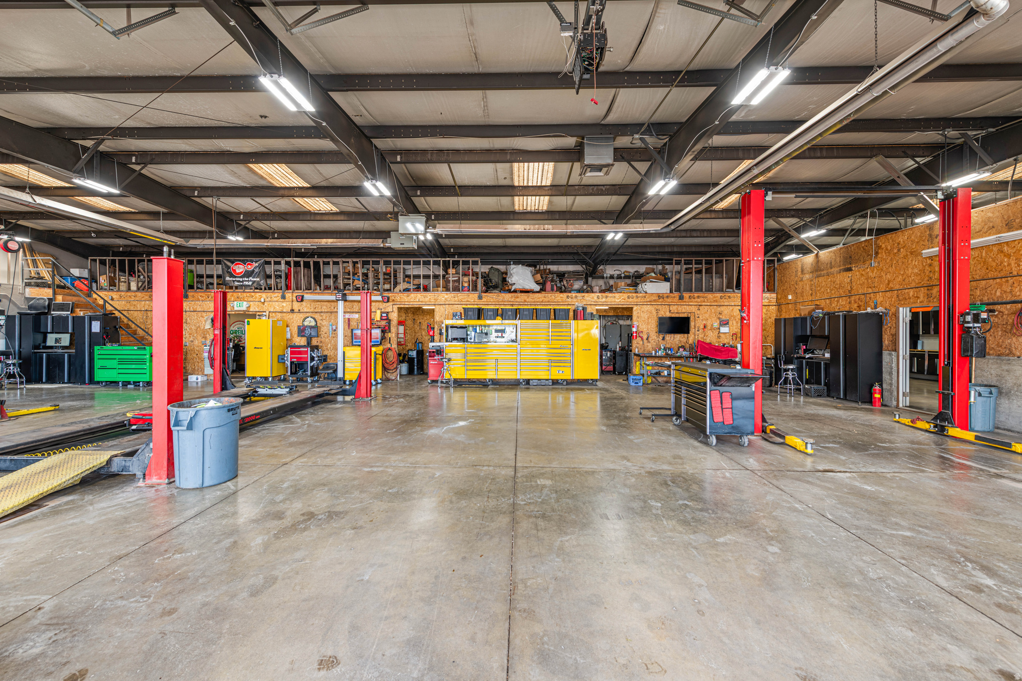 RICHFIELD COMMERCIAL CENTER - Commercial Sale