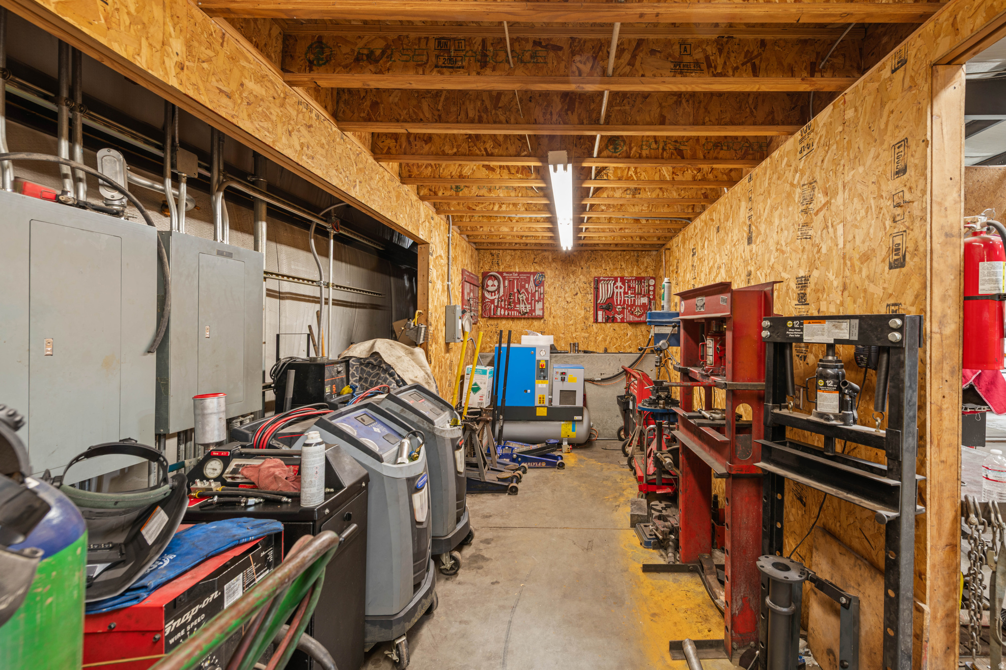 RICHFIELD COMMERCIAL CENTER - Commercial Sale