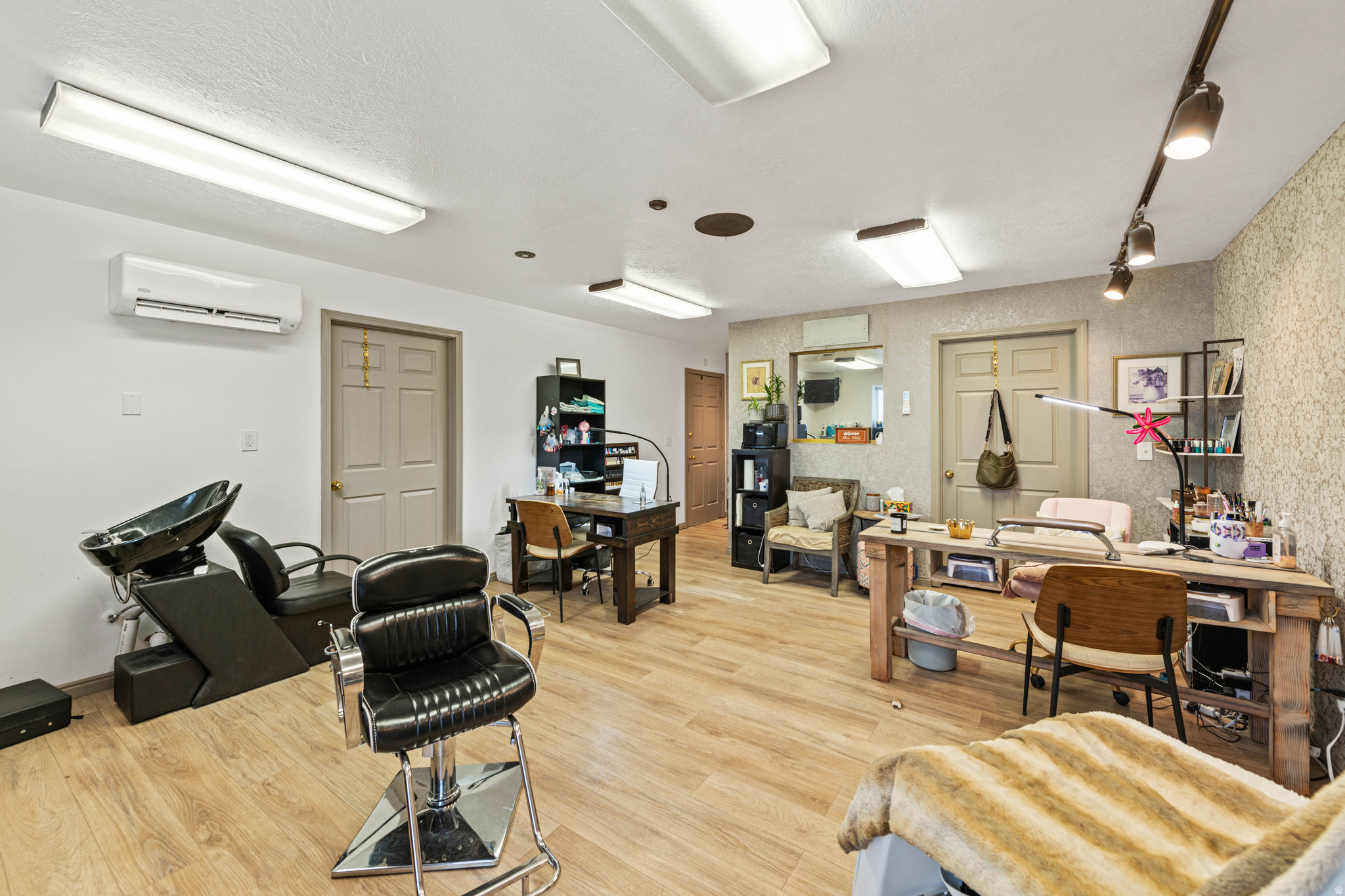 RICHFIELD COMMERCIAL CENTER - Commercial Sale