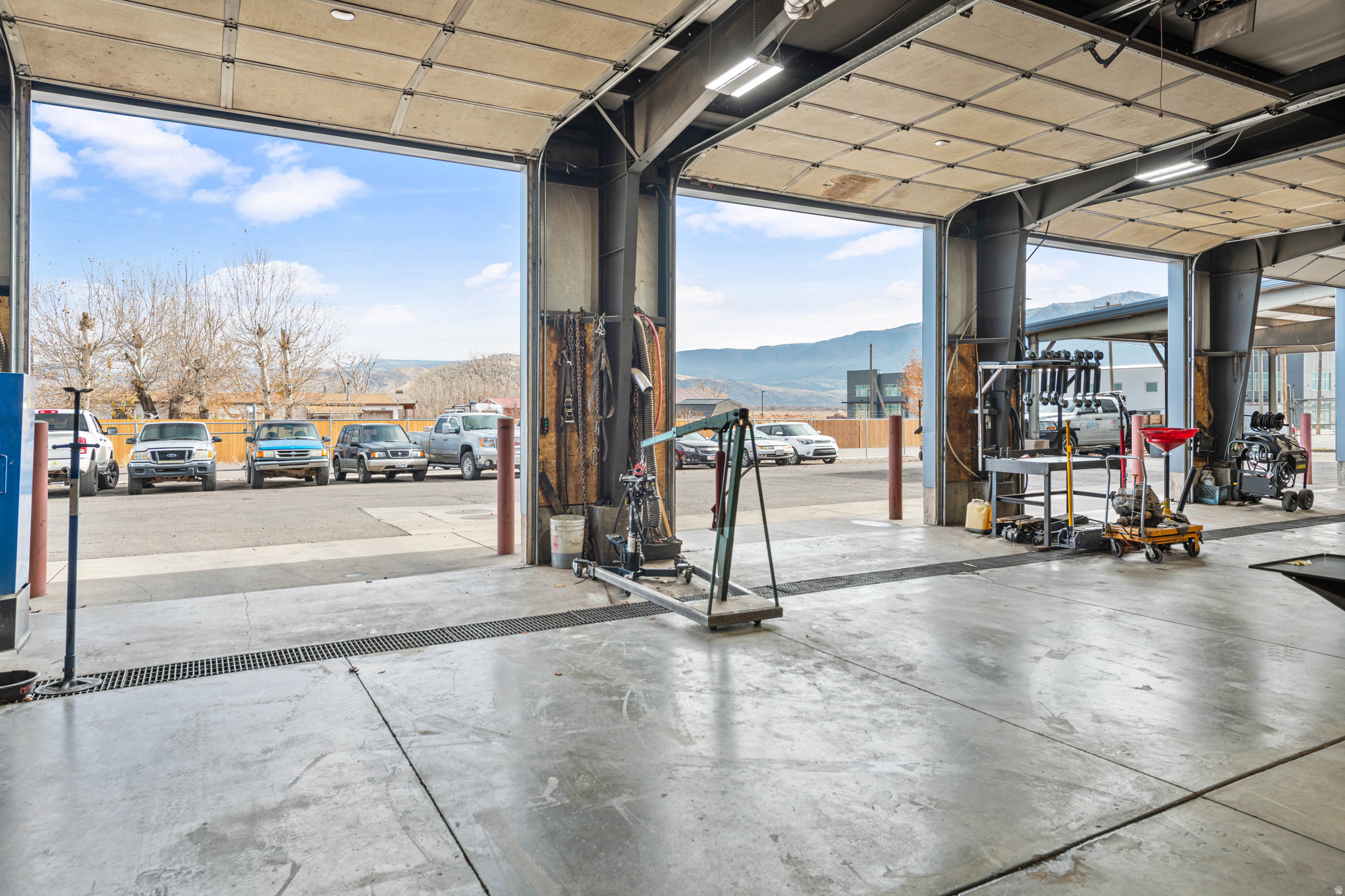 RICHFIELD COMMERCIAL CENTER - Commercial Sale