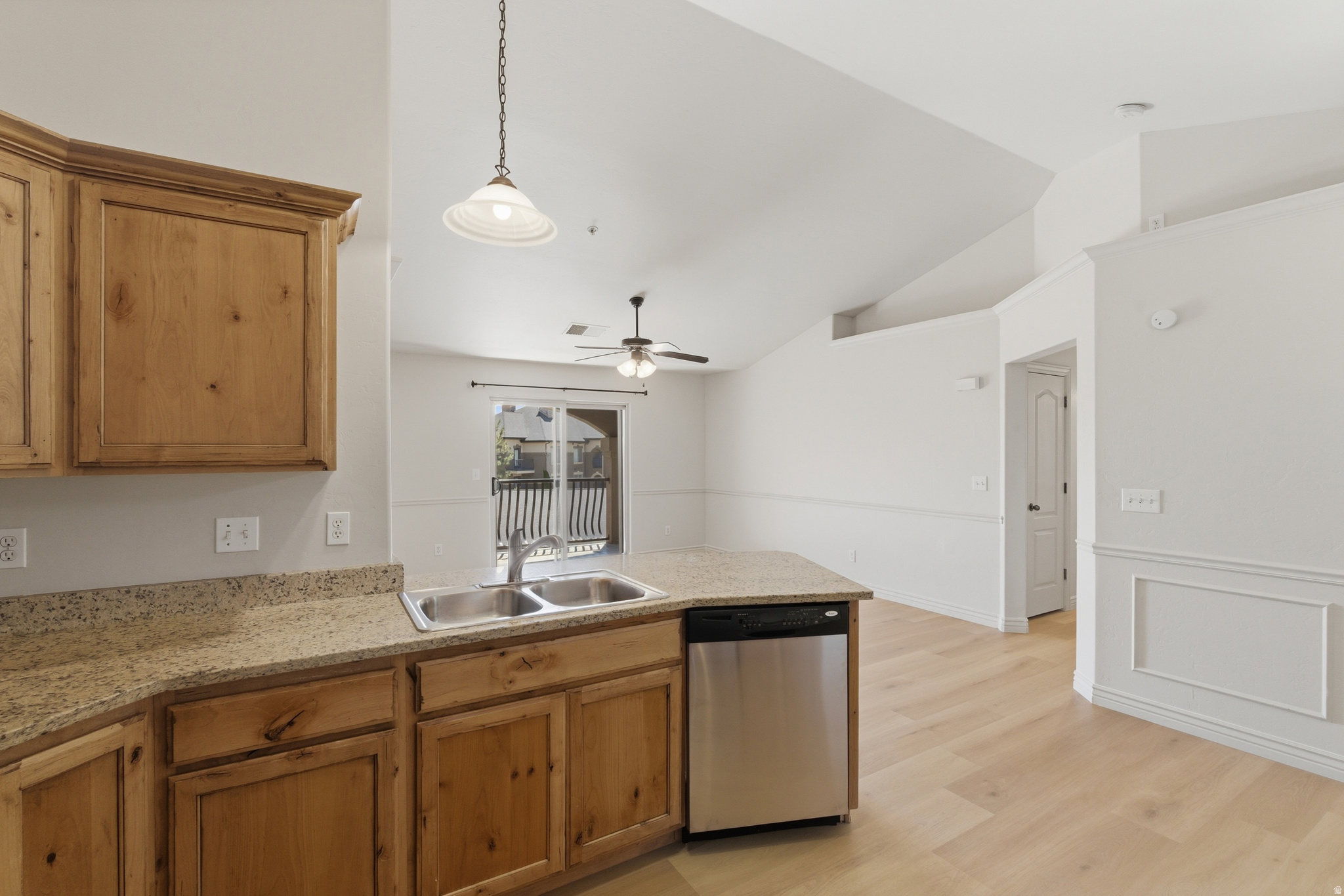 BELLE MONET - Residential