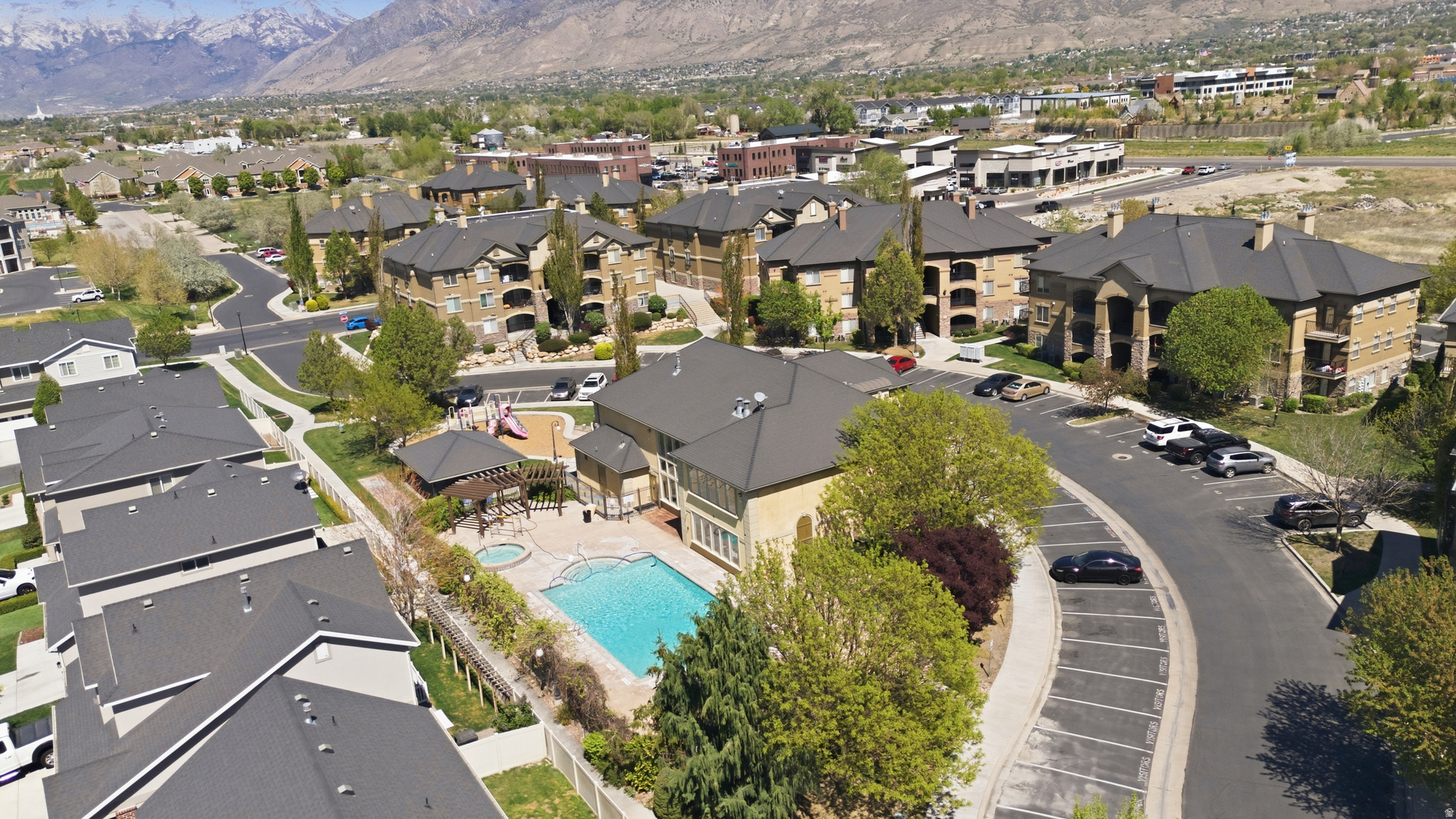 BELLE MONET - Residential