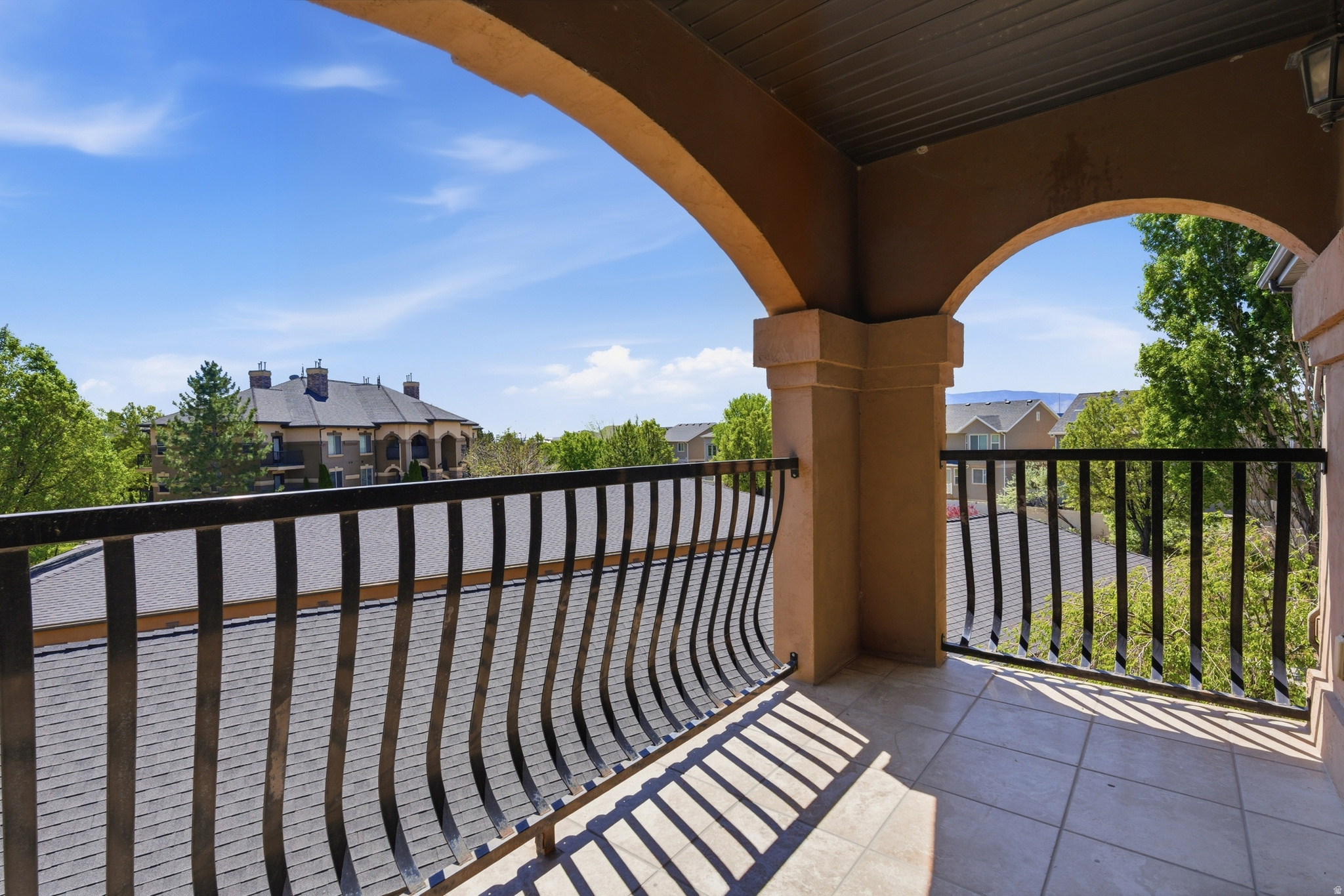 BELLE MONET - Residential