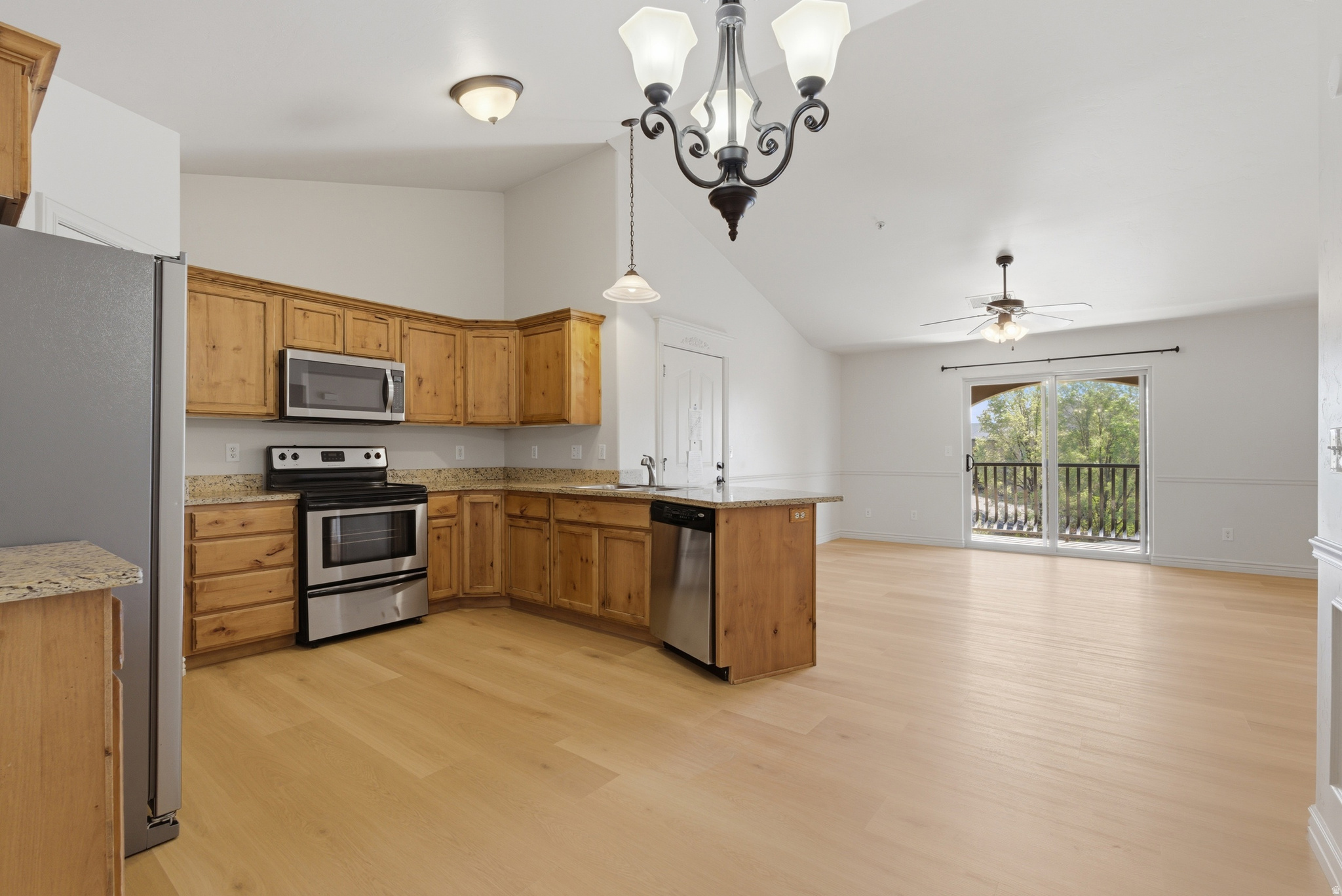 BELLE MONET - Residential