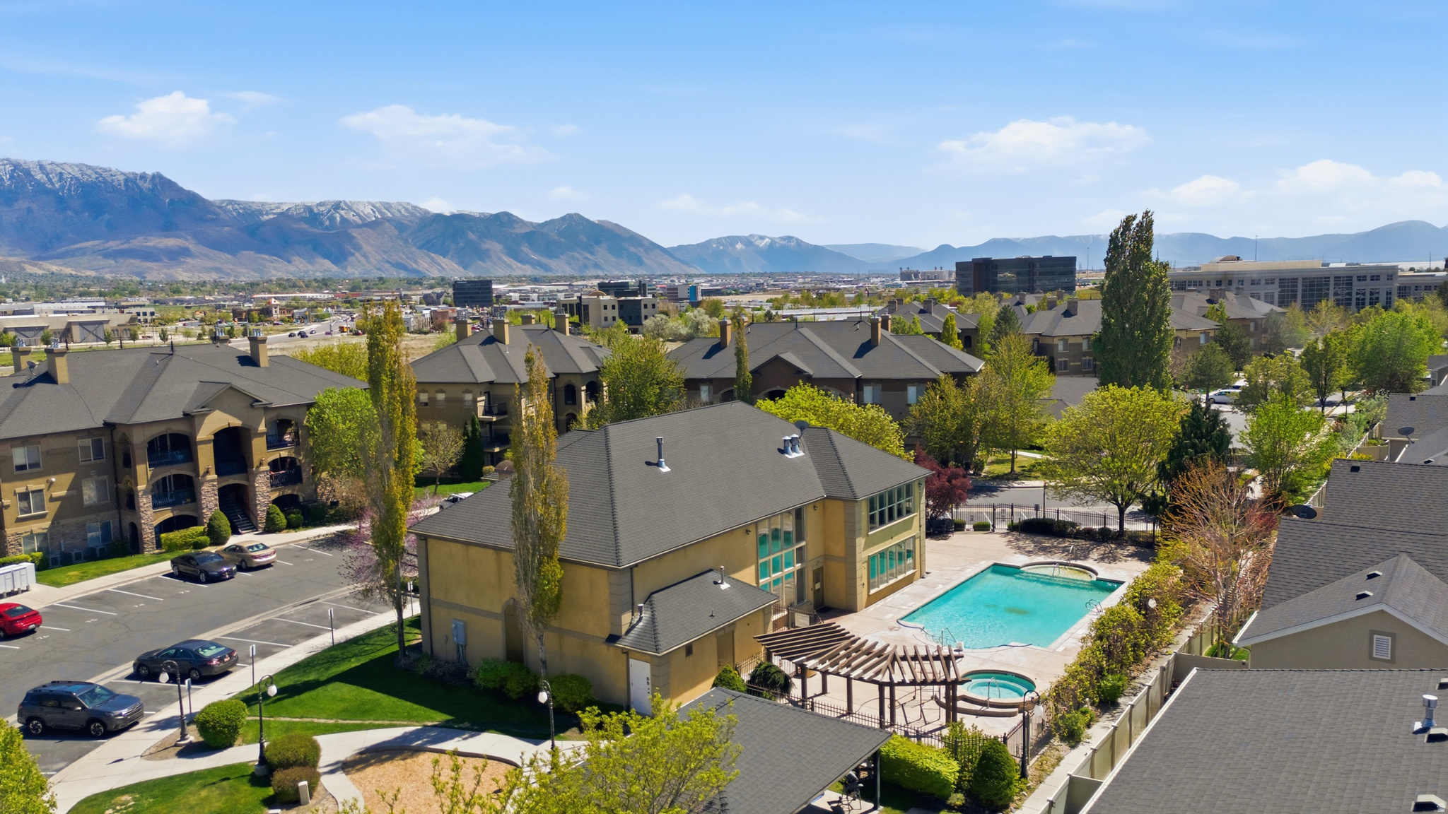 BELLE MONET - Residential