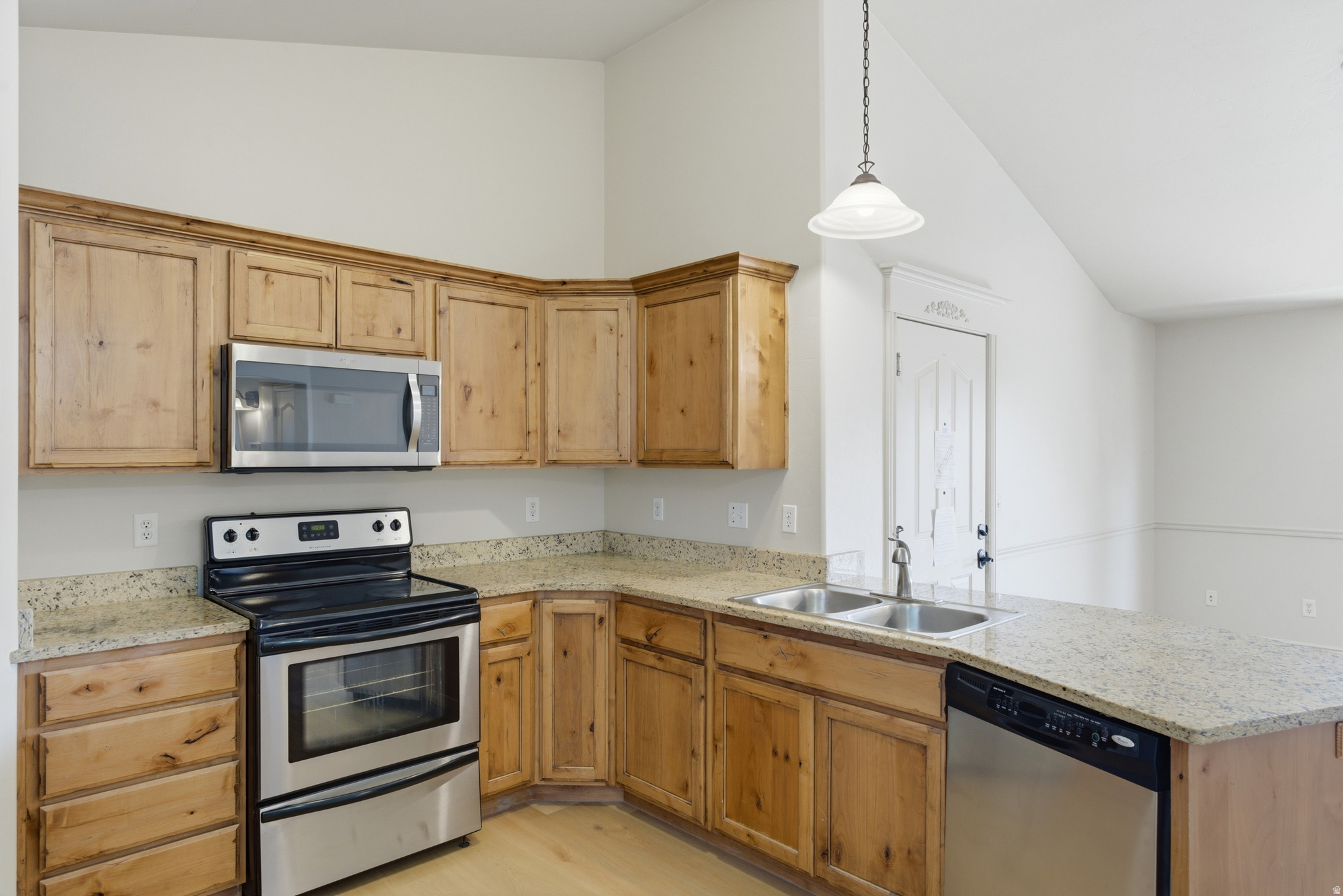 BELLE MONET - Residential