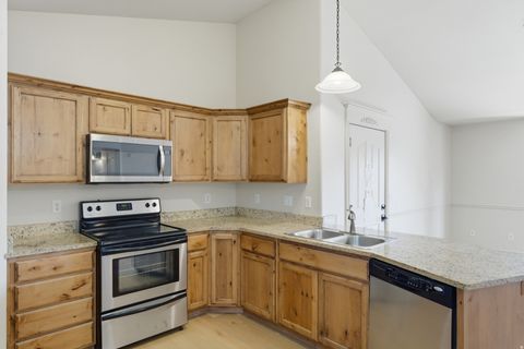 Tiny photo for 581 S 2220 W #303, Pleasant Grove, UT 84062 (MLS # 2151473)