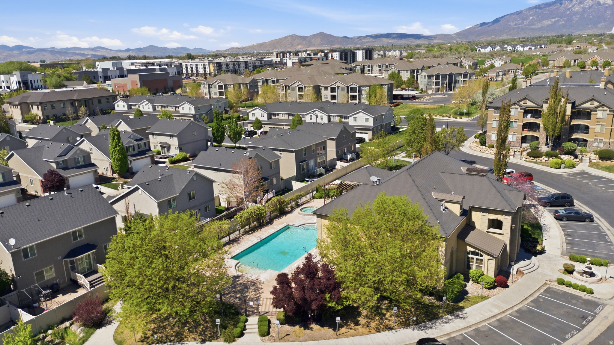 BELLE MONET - Residential