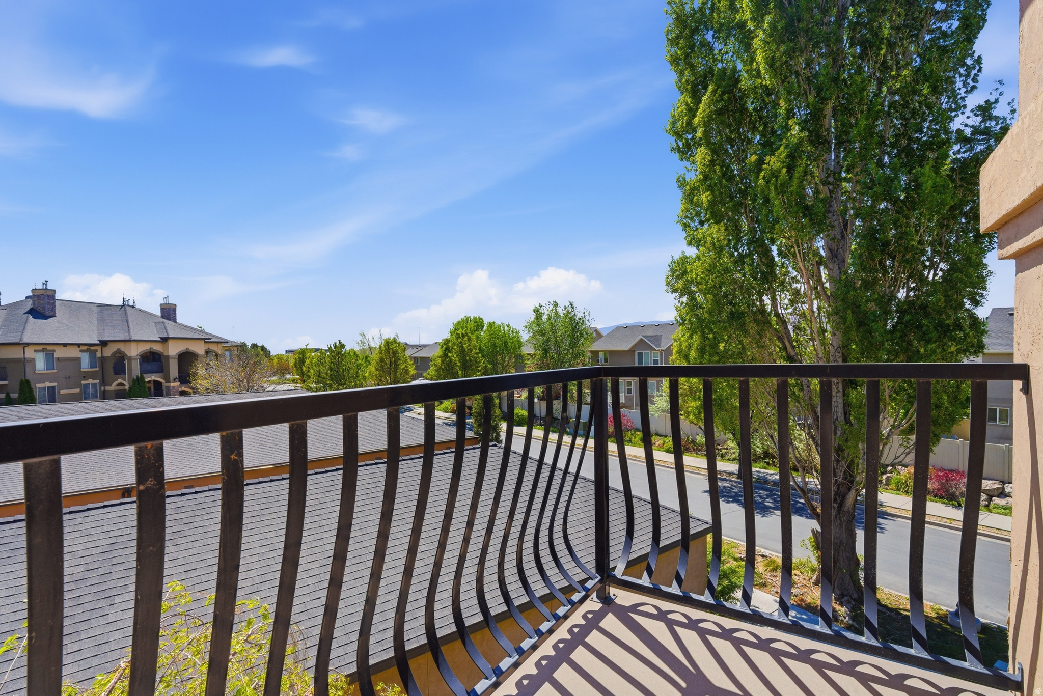 BELLE MONET - Residential