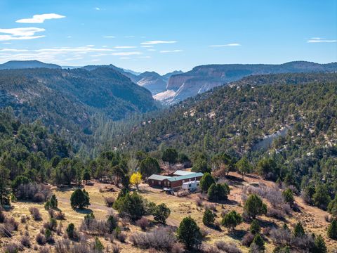 Tiny photo for 6 S NORTH FORK RD, Orderville, UT 84758 (MLS # 2132724)
