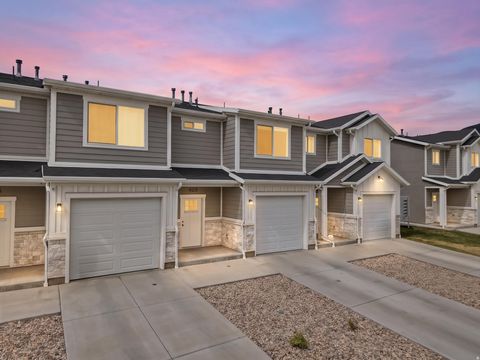 Tiny photo for 428 E 1625 N, North Ogden, UT 84404 (MLS # 2159874)