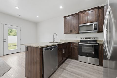 Tiny photo for 428 E 1625 N, North Ogden, UT 84404 (MLS # 2159874)