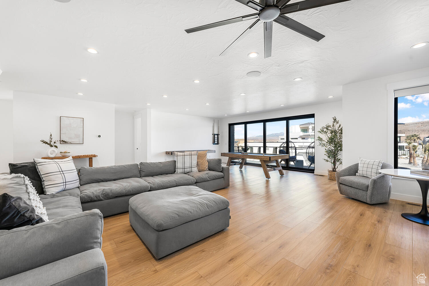 DESERT COLOR RESORT - Residential