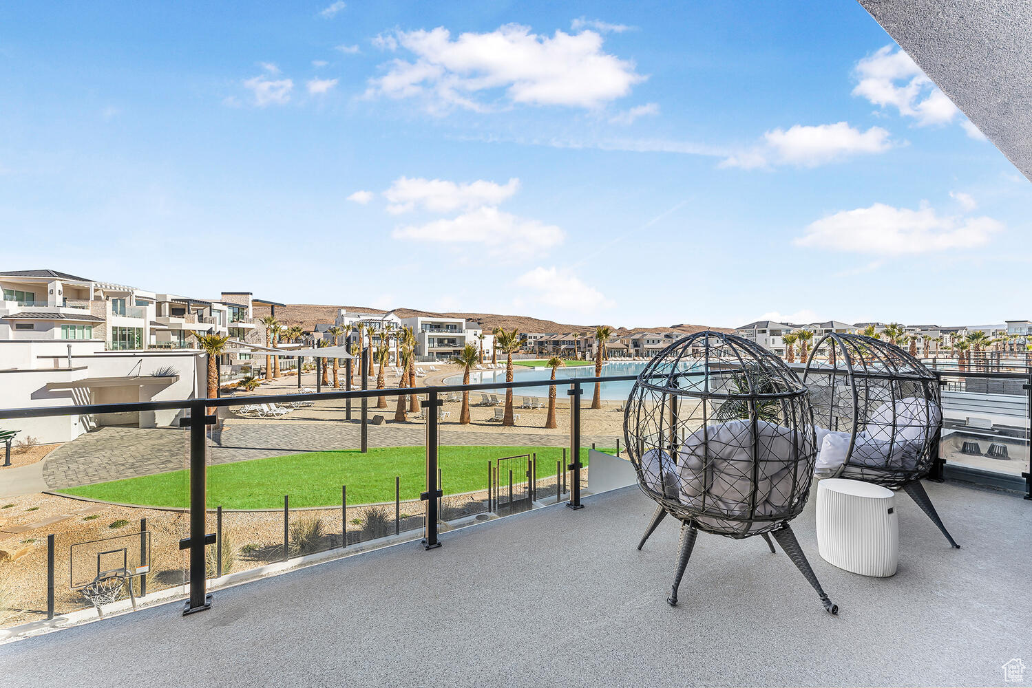 DESERT COLOR RESORT - Residential