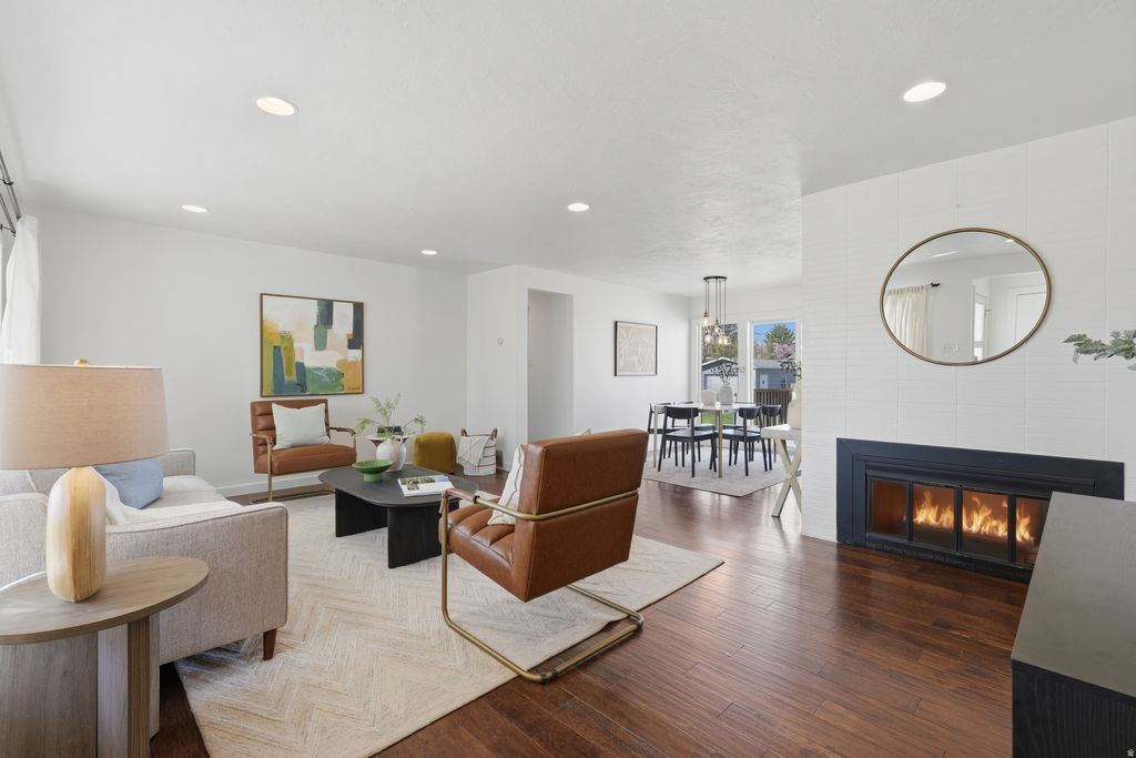 Photo of 1691 E FIELDCREST LN, Holladay, UT 84117 (MLS # 2146192)