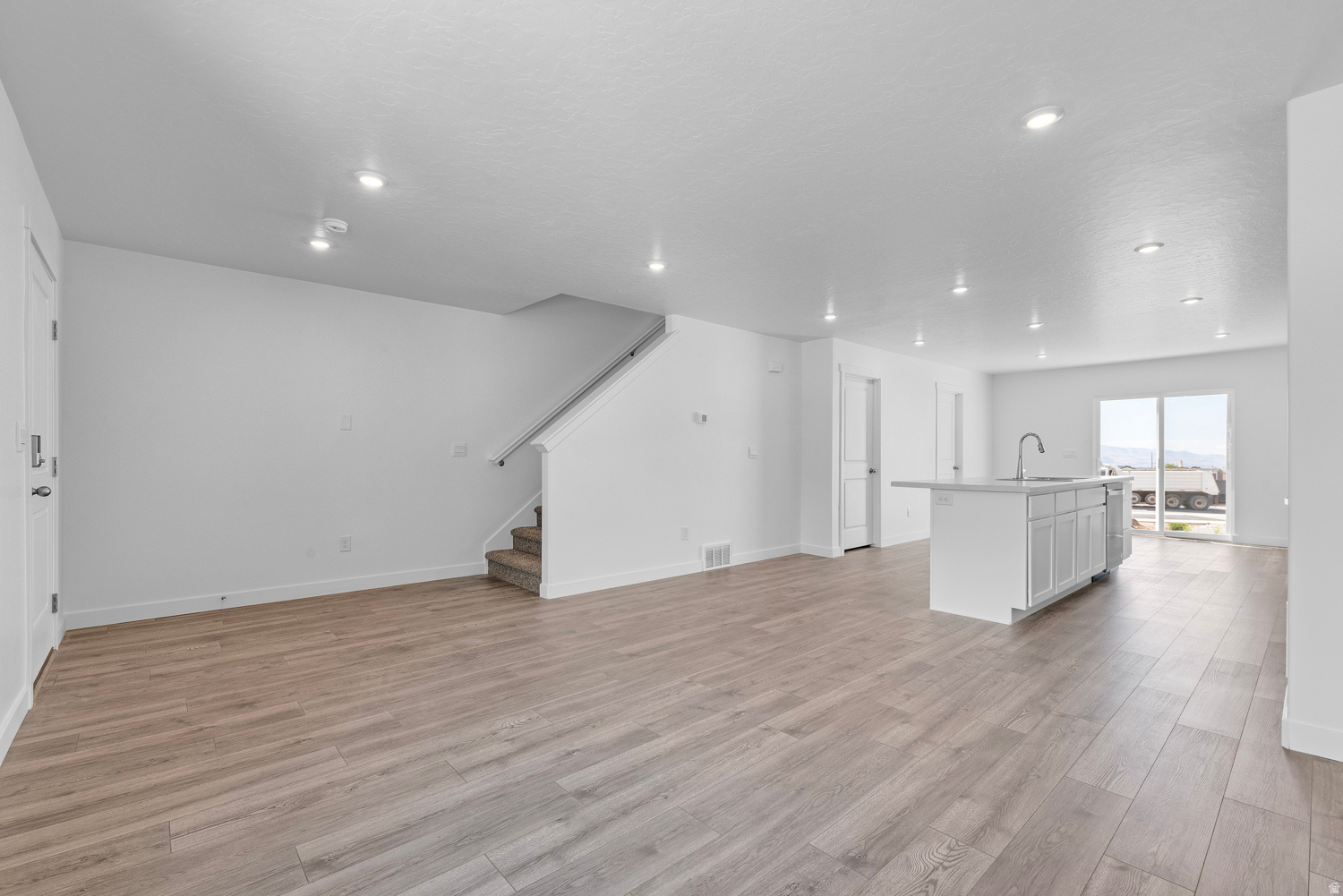 WESTERN ACRES - Residential