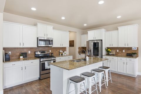 Tiny photo for 1497 W MEADOW GLEN DR, Bluffdale, UT 84065 (MLS # 2147936)