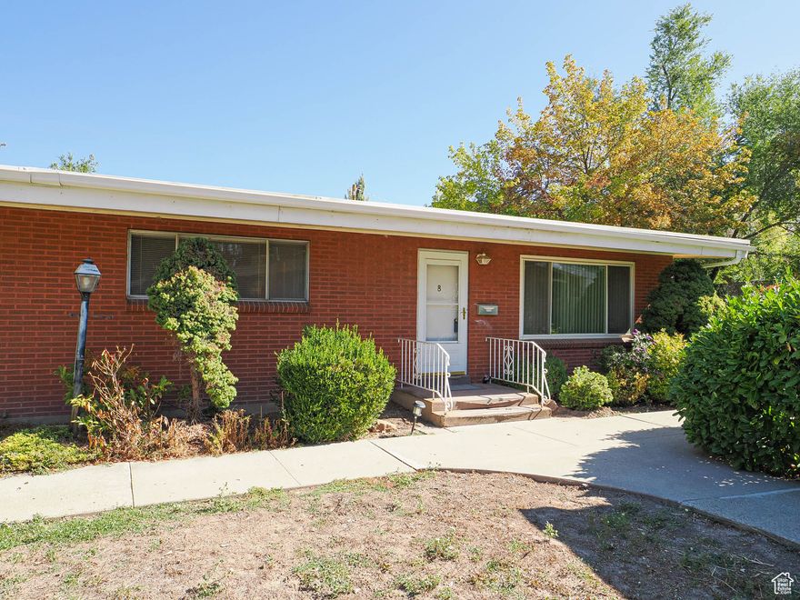 Main level living, Quiet & secluded grounds, Large living - kitchen area, Covered patio.