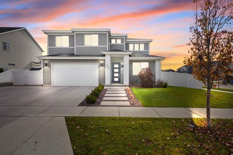 Photo of 417 W 800 S, American Fork, UT 84003 (MLS # 2124204)