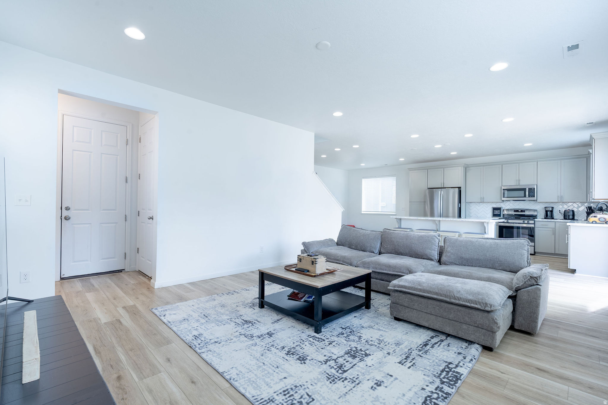 SEASONS AT SIMPSON SPRINGS - Residential