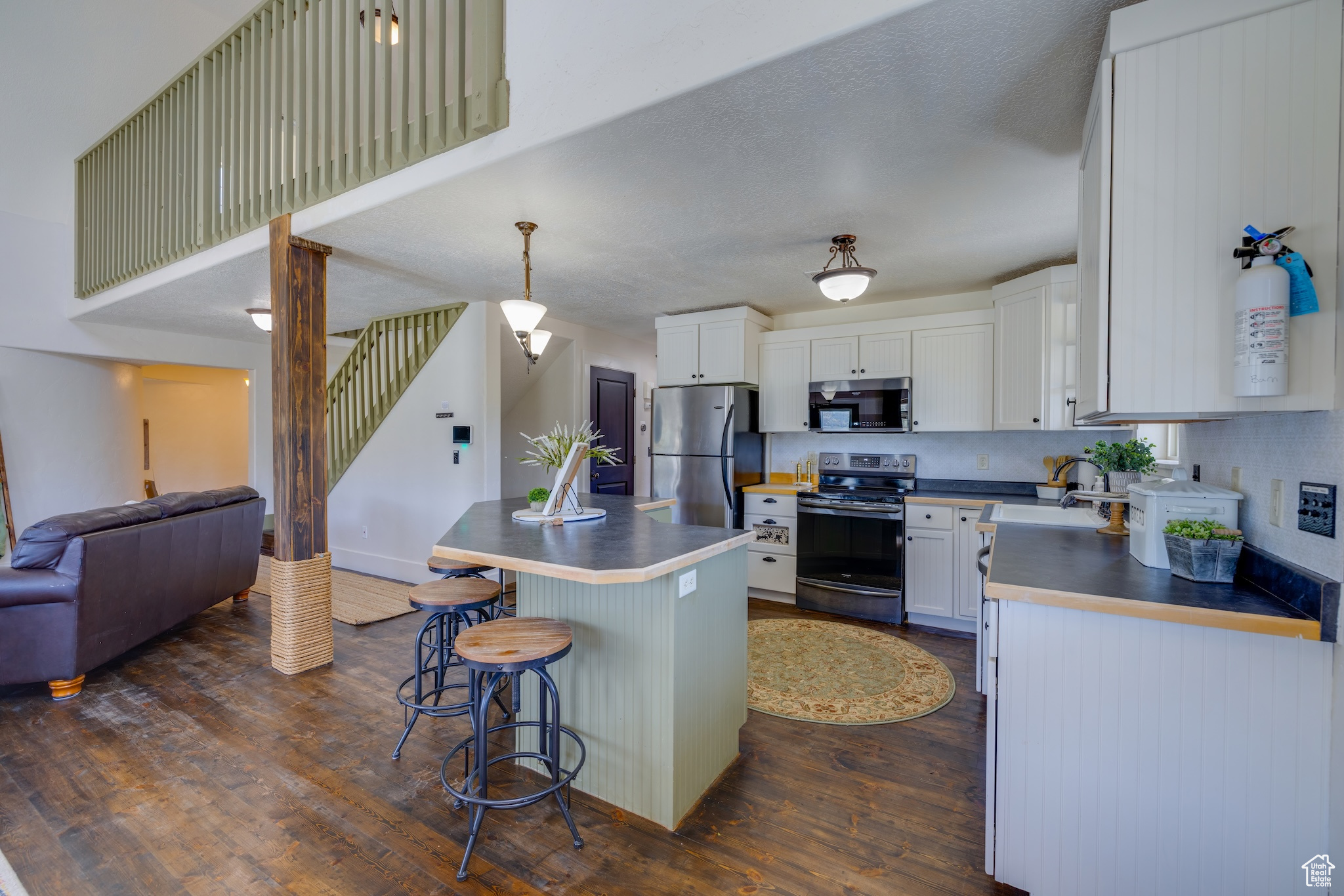 FOXRIDGE SUB LOT 12 - Residential