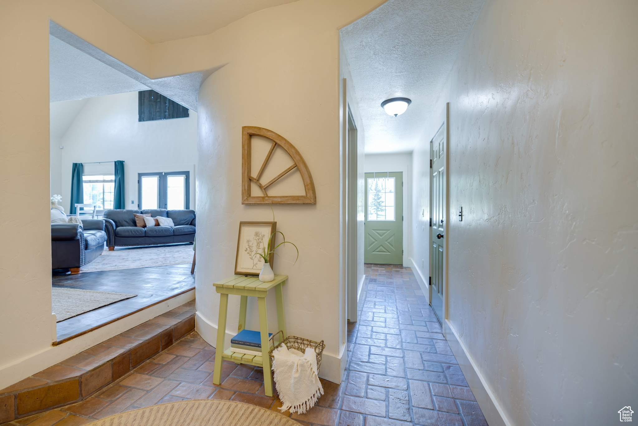 FOXRIDGE SUB LOT 12 - Residential