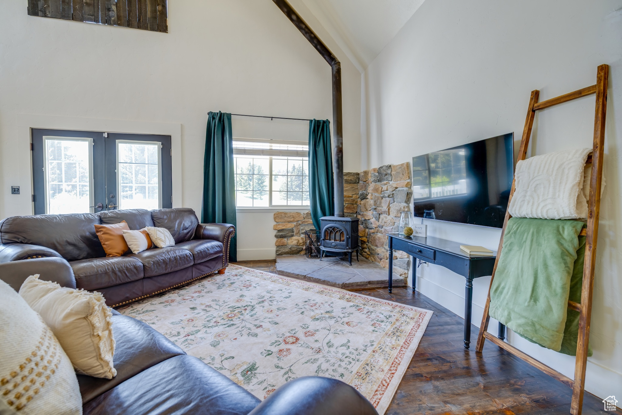 FOXRIDGE SUB LOT 12 - Residential